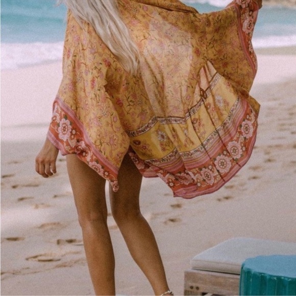 Spell Portobello Road Short Robe - Picture 6 of 12